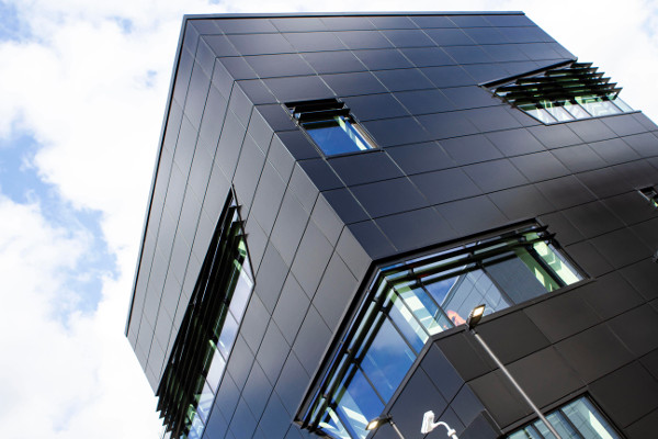 Equinix LD7